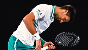 Australian Open: Novak Djoković wyolbrzymia stopień kontuzji? "Zaskakujące, że znika z dnia na dzień"