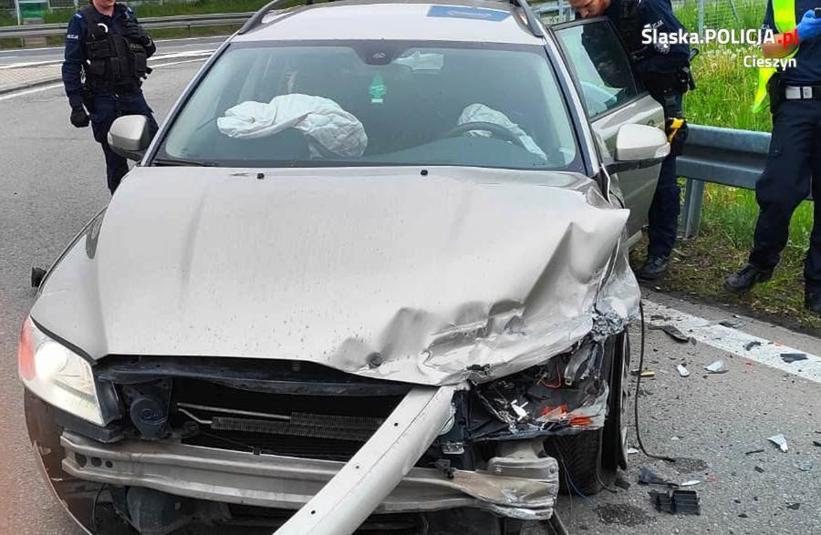 Uciekał przed policją skradzionym autem. Jechał przez miasto ponad 180 km/h