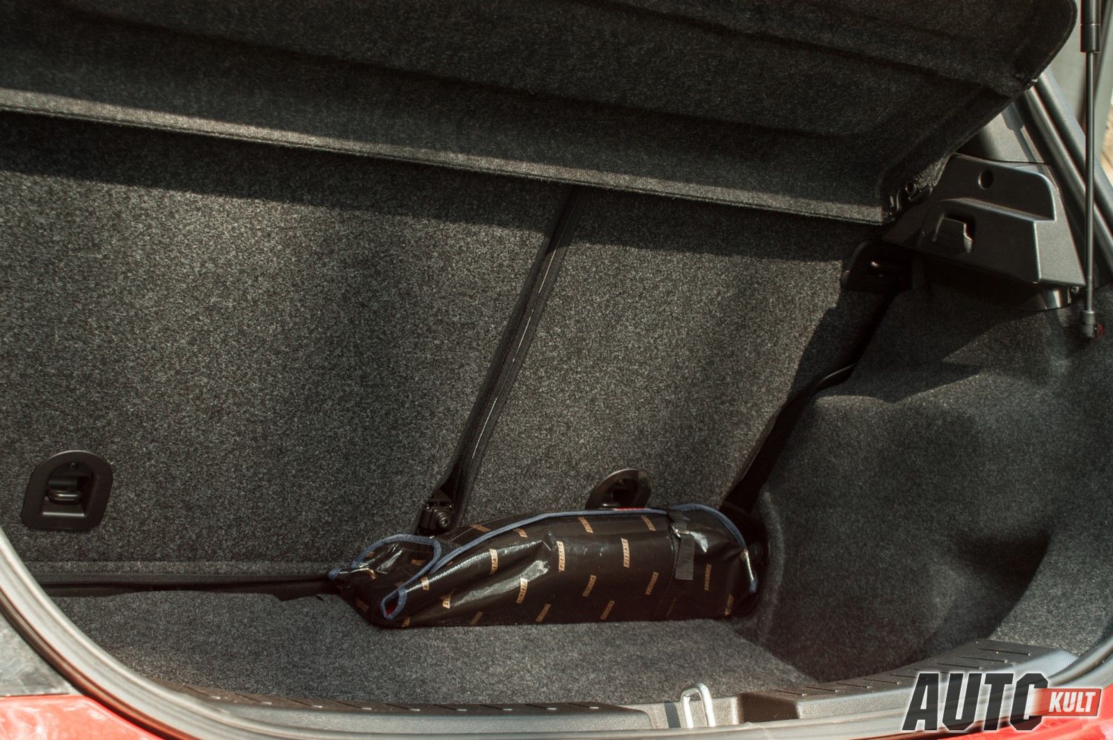 Lancia Ypsilon S 1,2 Momo Design - test [galeria] 9