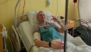 20-latek usłyszał diagnozę. Białaczka. Uratował go "bohater z Polski"