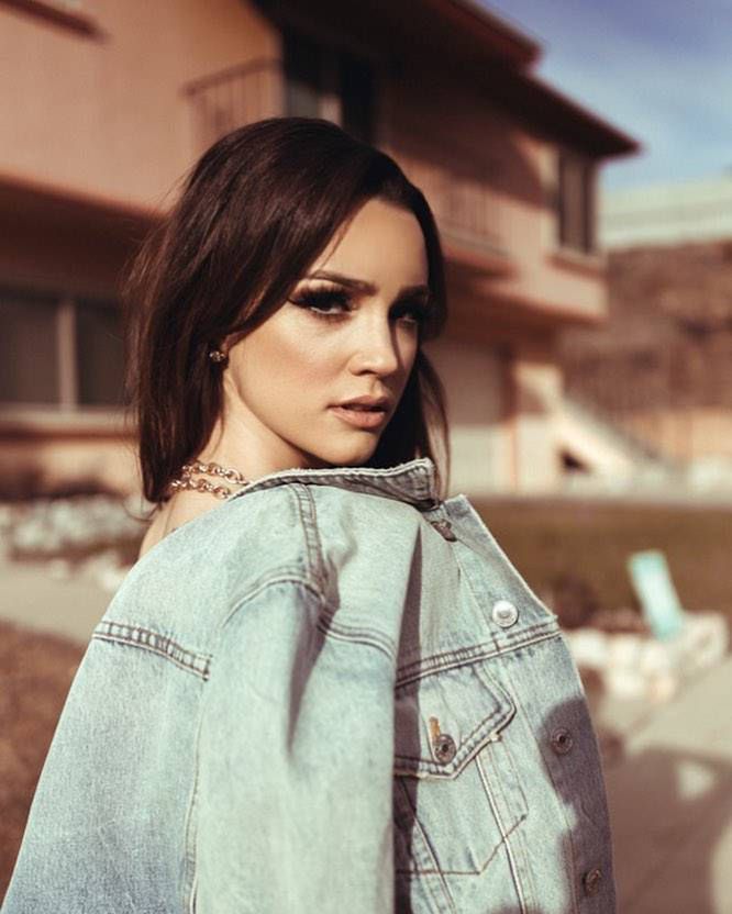 Natalie Zettel - kuzynka Kardashianek
