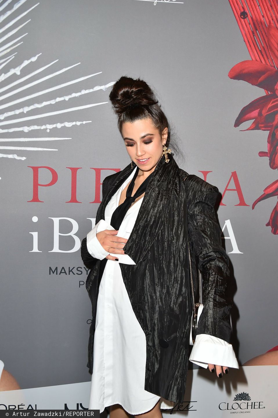 Maja Hyży podczas wernisażu "Piękna i Bestia"