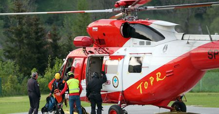 Tragedia na drodze do Morskiego Oka. 13 turystów potrzebowało pomocy