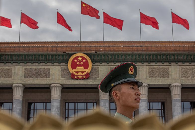 Chiny zwiększają wydatki na wojsko. Premier: Pekin dąży do "pokojowego zjednoczenia Chin"