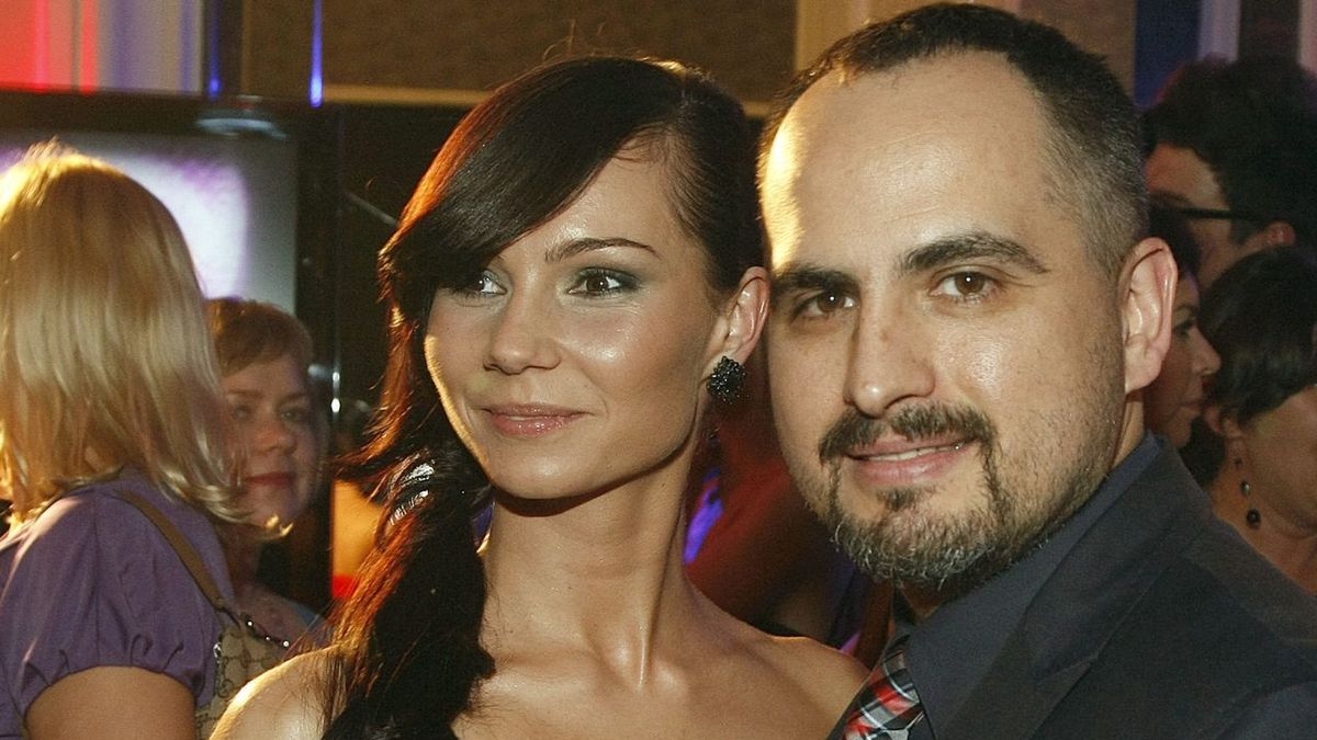 Nina Tyrka, Agustin Egurrola