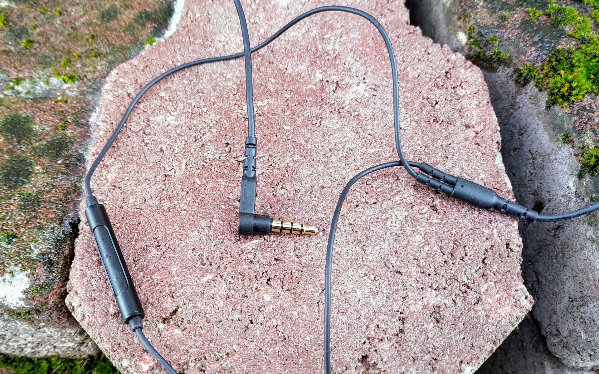 Beyerdynamic Byron to jedne z najlepszych słuchawek za mniej niż 200 zł [TEST] 4