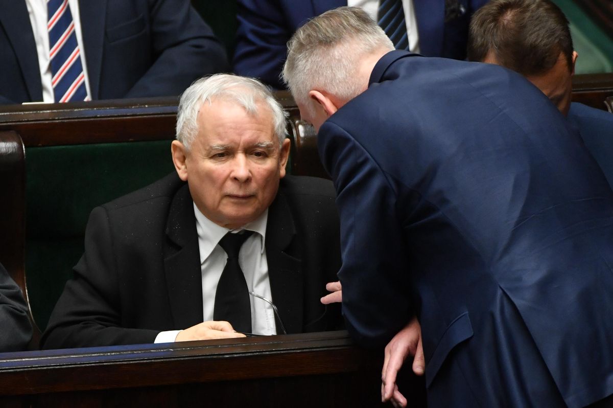 Lex TVN. Jarosław Kaczyński i Jarosław Gowin w Sejmie (zdj. archiwalne)