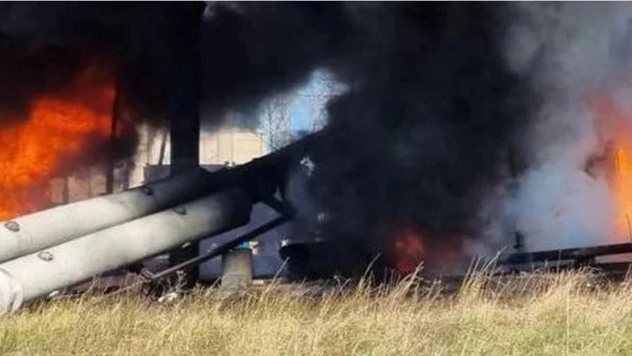 Rosjanie znów bombardują ukraińskie miasta. W Dnieprze po ostrzale płonie elektrownia.