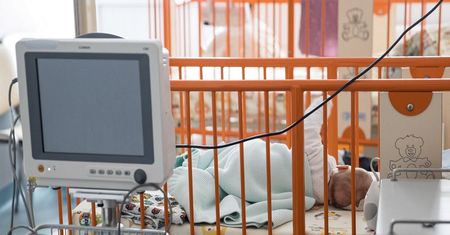 Omikron. Objaw u dzieci, na który rodzice powinni zwrócić szczególną uwagę