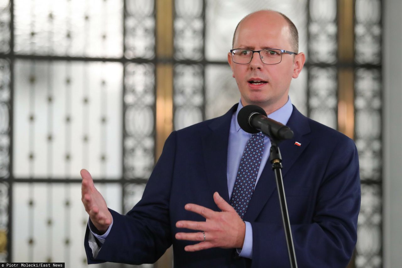 Komisja ds. pedofilii nie oszczędza. Limuzyny jak dla członków rządu