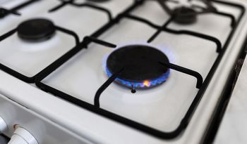 "Wykąp" w tym palniki. Po chwili będą jak nowe