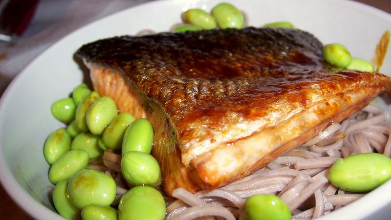 Przygotowana mrożona edamame (zielona soja)