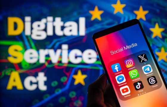 Dziś wielka debata o przepisach dot. blokowania treści w internecie. Wyjaśniamy, czym jest unijny akt DSA