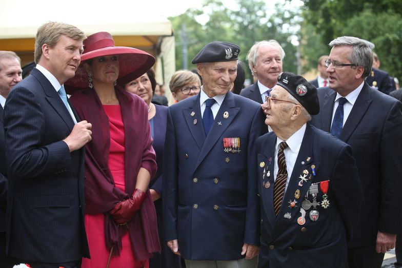 Para prezydencka i holenderska para królewska upamiętniły żołnierzy gen. Maczka