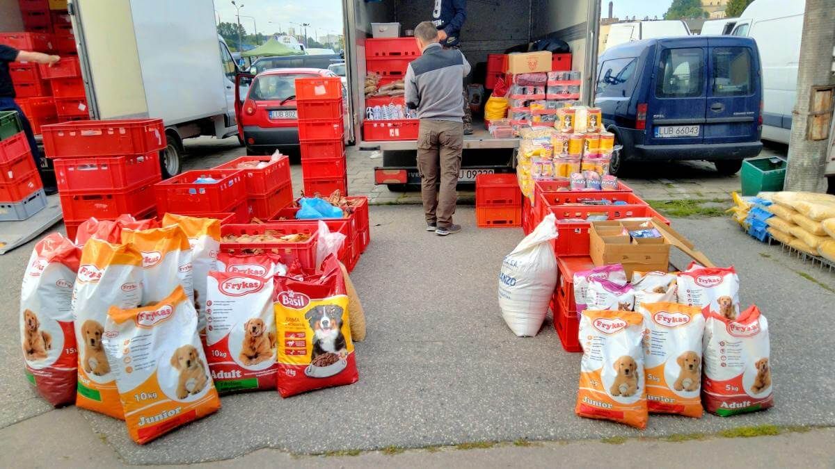 Sprzedaż karmy dla zwierząt Targ Pod Zamkiem