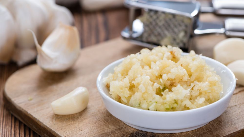 Czosnek to produkt o wszechstronnych właściwościach zdrowotnych.