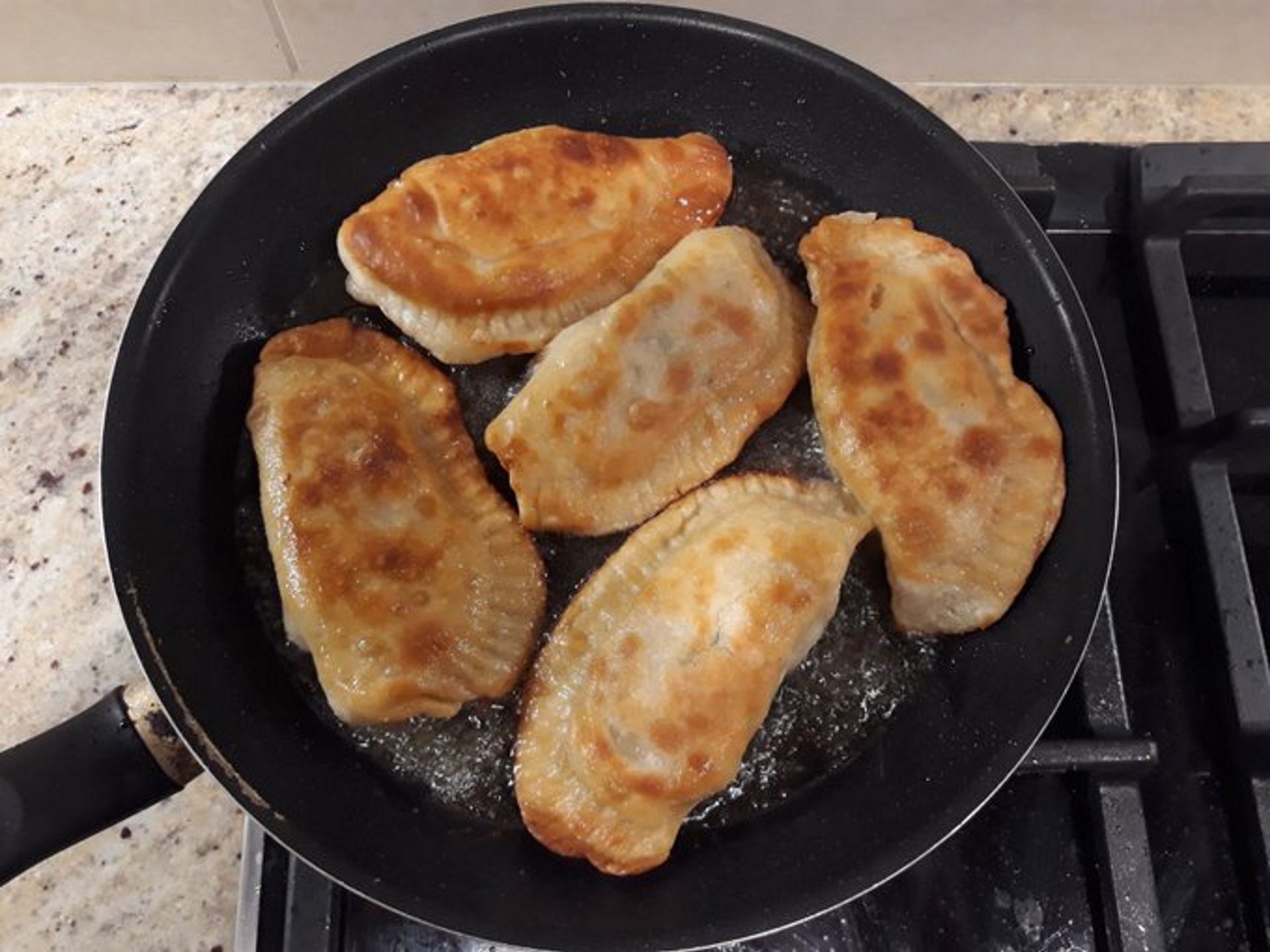 Czebureki. 