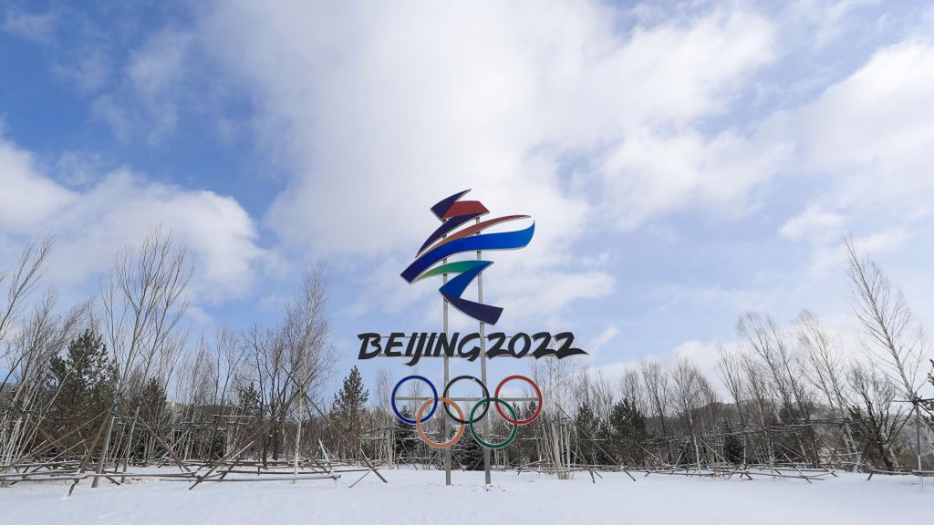 Zdjęcie okładkowe artykułu: Getty Images / Jia Tianyong/China News Service / Na zdjęciu: logo zimowych igrzysk olimpijskich
