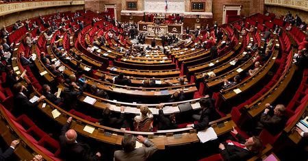 Reforma kolei we Francji. Parlament głosuje i nie zważa na protesty