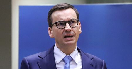 Chaos władzy jest niebezpieczny. Wzrosną raty kredytów i zwiększy się zadłużenie
