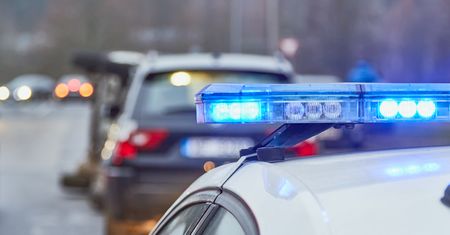 Polak w rękach łotewskiej policji. Z jego auta wyskoczyli migranci