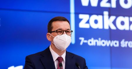 Gigantyczne marnotrawstwo przy rządowym programie szycia maseczek. Setki milionów złotych w błoto?