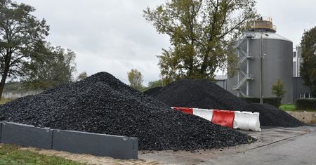 Węgiel przywieźli! Ciężarówki z węglem pojadą w dni wolne