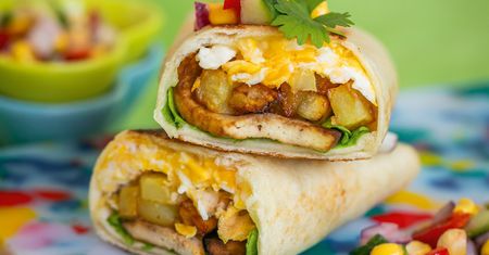 Bombowe śniadaniowe burrito według Jagny Niedzielskiej. Kreatywny posiłek w kapsułowym wydaniu