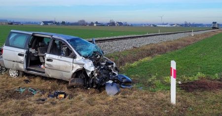 Oślepiło go słońce, zderzył się z szynobusem