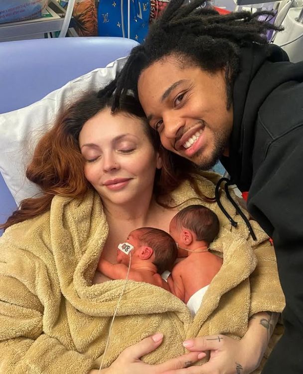 Jesy Nelson i Zion Foster z córkami