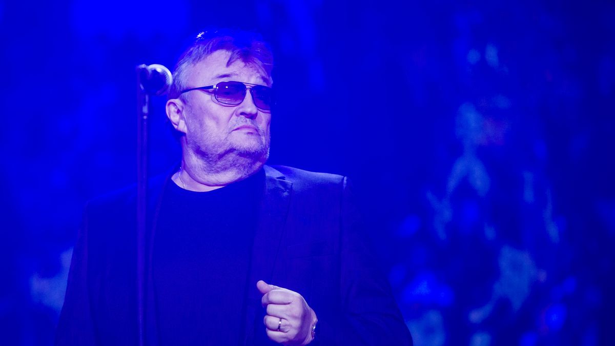 Newspix / Michał Stawowiak / Krzysztof Cugowski w trakcie występu na żywo.