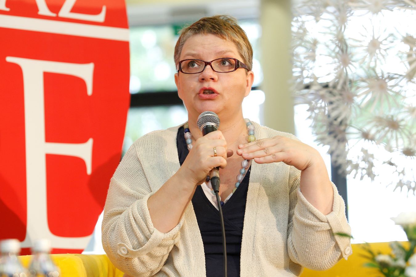 Dorota Zawadzka została odznaczona w 2014 r. "Orderem Uśmiechu"
