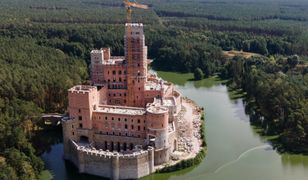 Wielkopolska. Szef MSWiA chce odwołania wojewody, który nie uchylił pozwolenia na budowę zamku w Stobnicy