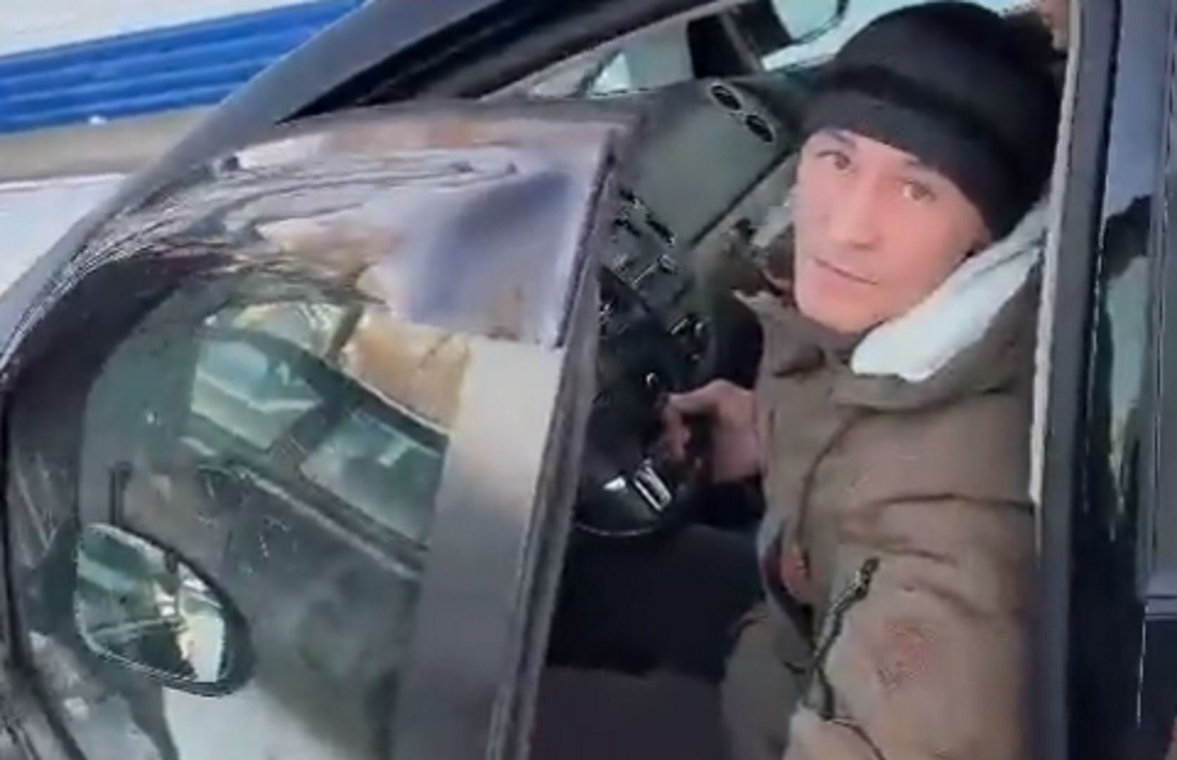 Rosjanin miał symbol wojny na samochodzie. Oto co zrobili Kazachowie