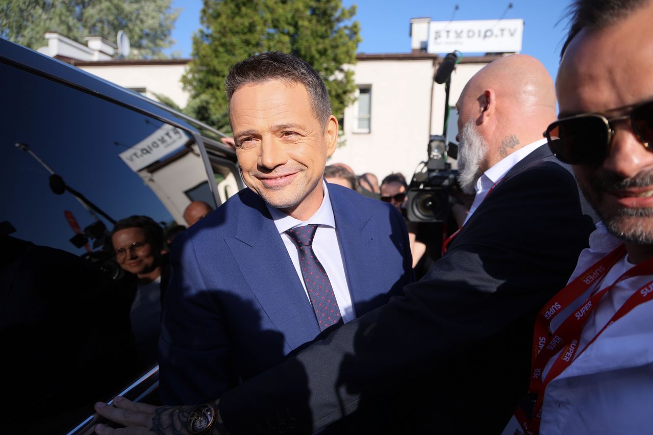 Patologie w państwowych spółkach. Pierwsze pytania na debacie do Trzaskowskiego