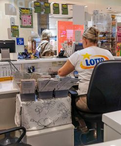 Sprzedają szanse na wygrane w milionach. Sami klepią biedę