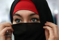 Fryzjerka, która nie chciała obsłużyć kobiety w hidżabie, stanęła przed sądem. Grozi jej więzienie