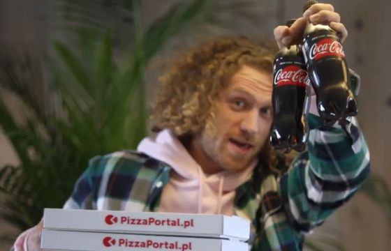 Zniżki na Coca-Colę i kuchnię azjatycką w promocjach PizzaPortal.pl (wideo)