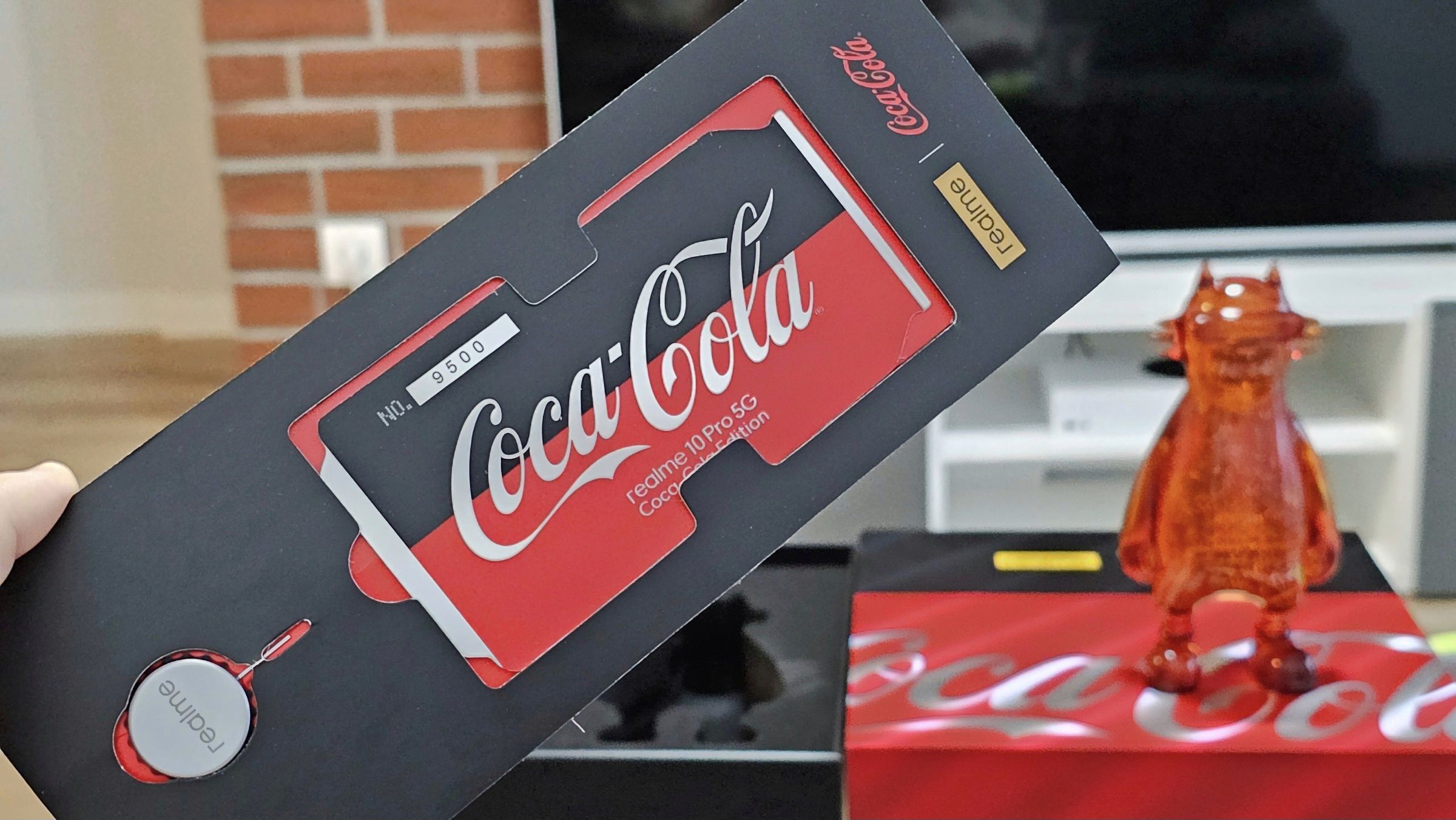 realme 10 Pro 5G Coca-Cola Edition