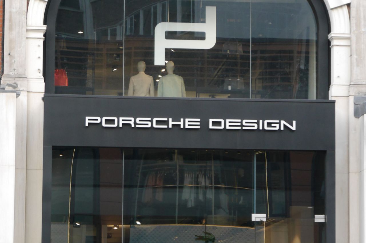 Porsche Design BOOK ONE – designerzy Apple i Microsoftu zawstydzeni
