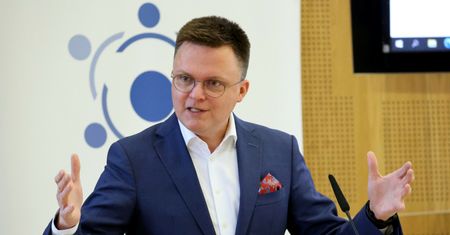 Kłopoty Hołowni. "Plugawe oskarżenia"
