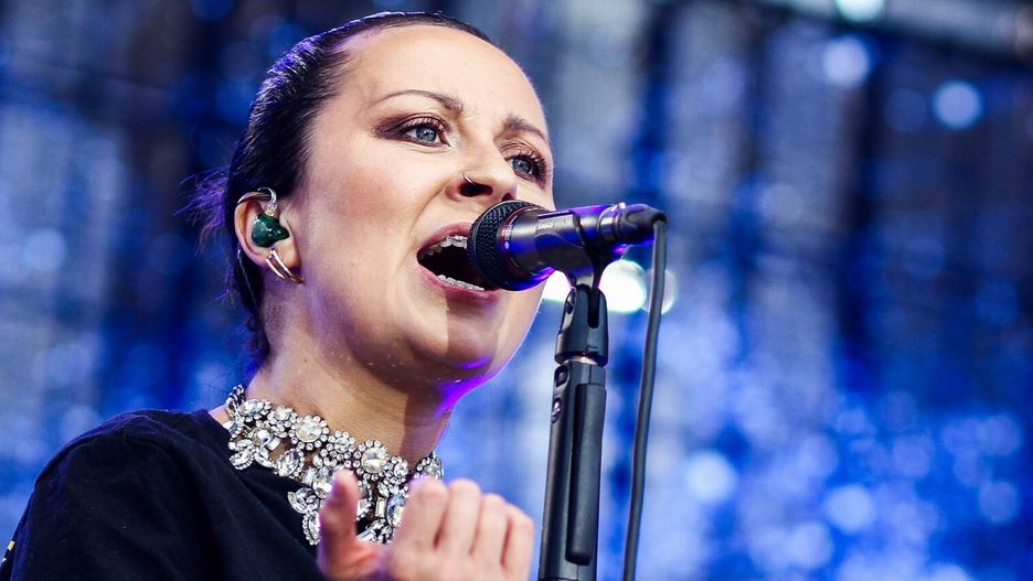 Paulina Przybysz wystąpi na koncercie “Sending You Light”