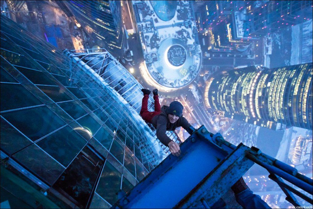 Szaleni fotografowie ze Wschodu zdobywają szczyty najwyższych budynków 1