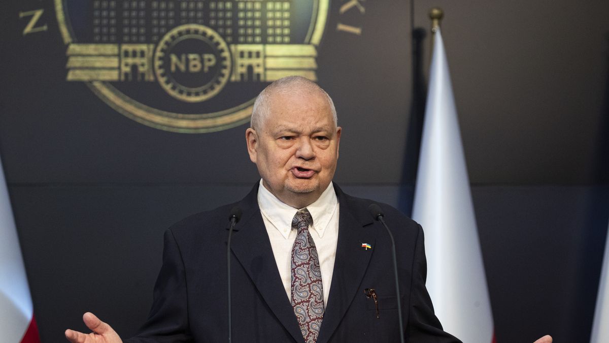 06.05.2022. Warszawa. Konferencja prasowa prezesa Narodowego Banku Polskiego po posiedzeniu Rady Polityki Pienieznej.  n/z Adam Glapinski