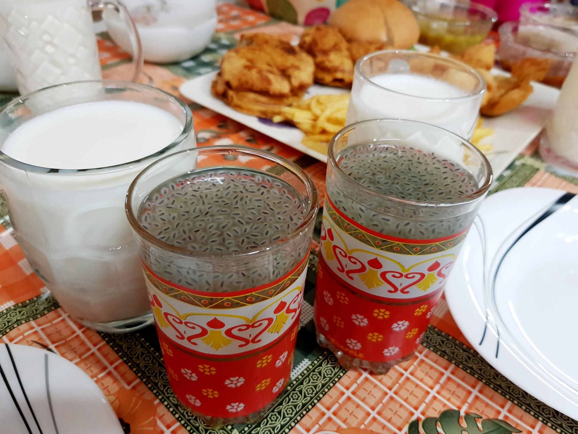 Nasiona chia są źródłem błonnika, kwasów omega-3 i białka