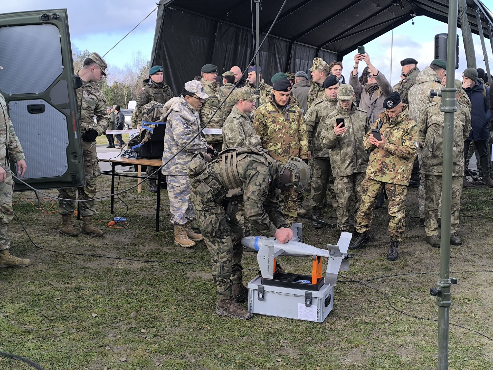 Pokaz systemu Merops na poligonie w Nowej Dębie