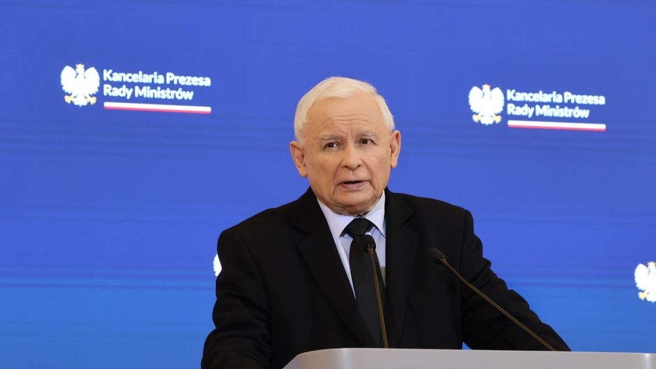 Konferencja po posiedzeniu Komitetu ds. Bezpiecze?stwa Narodowego
Fot. Piotr Molecki/East News, Warszawa, 28.06.2023. KPRM. Konferencja prasowa po posiedzeniu Komitetu Rady Ministrow do spraw Bezpieczenstwa Narodowego i Spraw Obronnych, z udzialem wicepremiera Jaroslawa Kaczynskiego (n/z) oraz ministra obrony narodowej Mariusza Blaszczaka.
Piotr Molecki