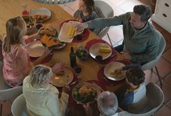 Rodzinne jedzenie obiadu nie zawsze pomaga w budowaniu relacji? "Przydałaby mi się trzecia ręka, aby wszystko zorganizować"