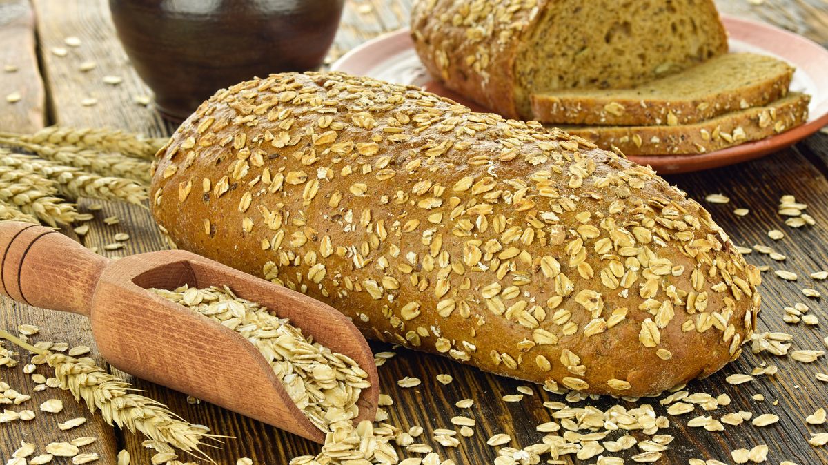 Od chleba owsianego można zacząć przygodę z domowym pieczywem. 