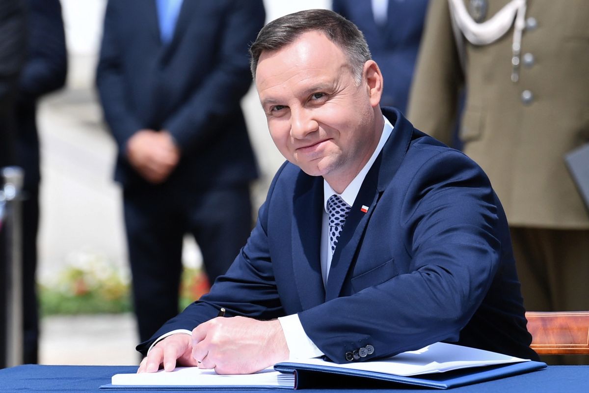 Andrzej Duda przedstawił propozycję pytań referendalnych
